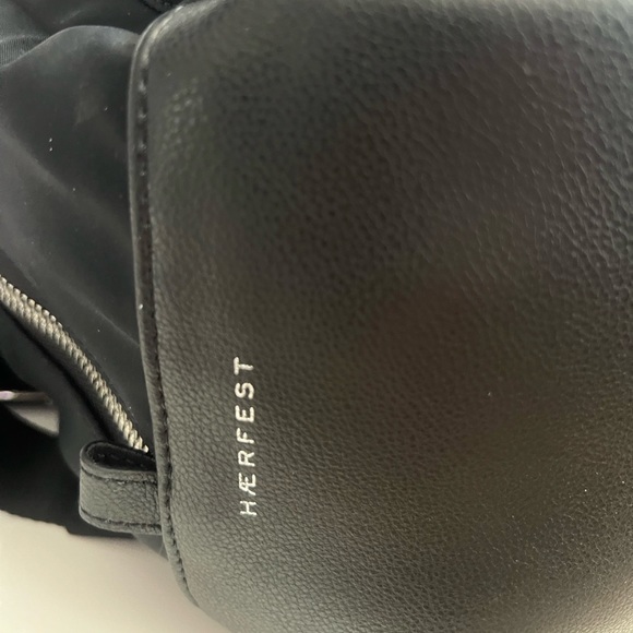 HAERFEST MERCEDES BENZ LIMITED EDITION BACKPACK BLACK UNISEX - Picture 3 of 11